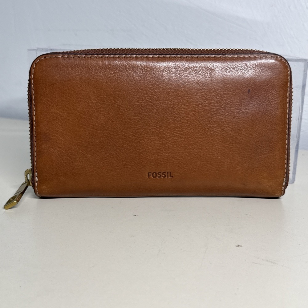 Fossil Brown Pebbled Cowhide Leather Wallet Gold-Tone Zip Around Clutch